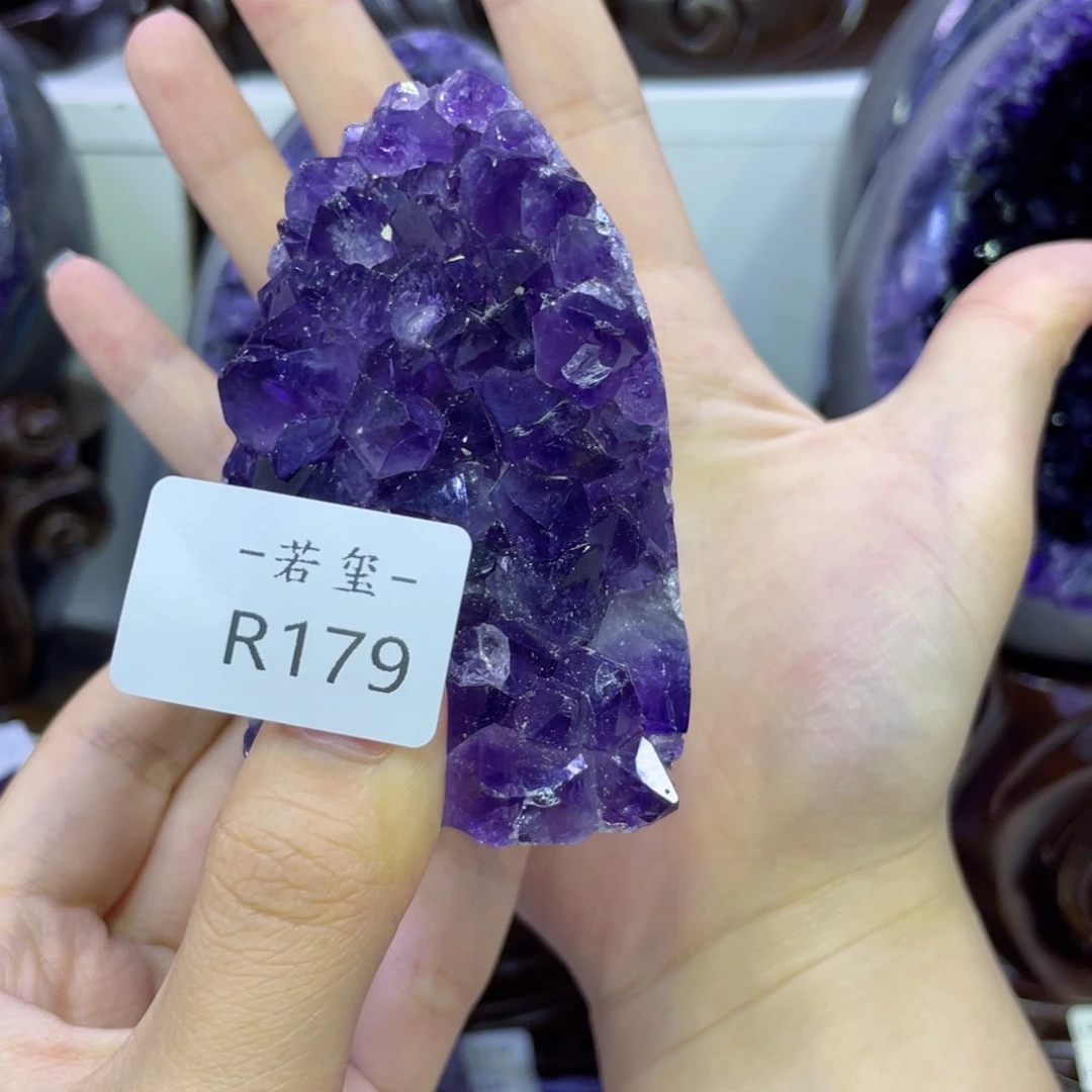 乌拉圭水晶摆件r179