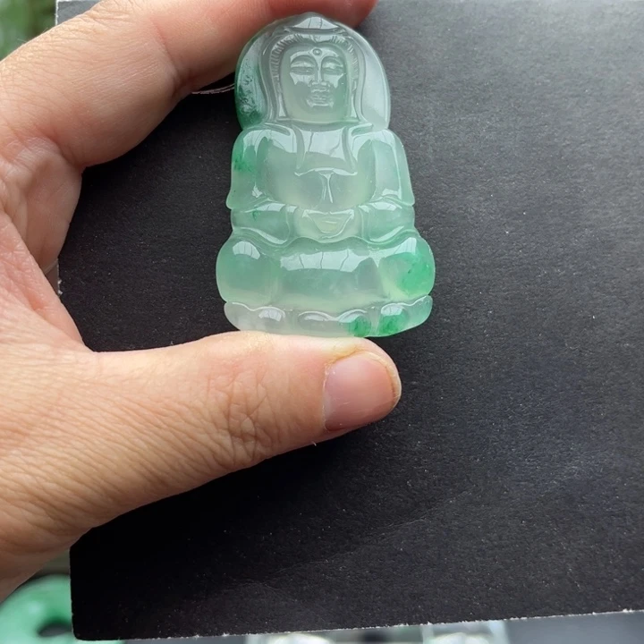 石英质玉未镶嵌颈饰