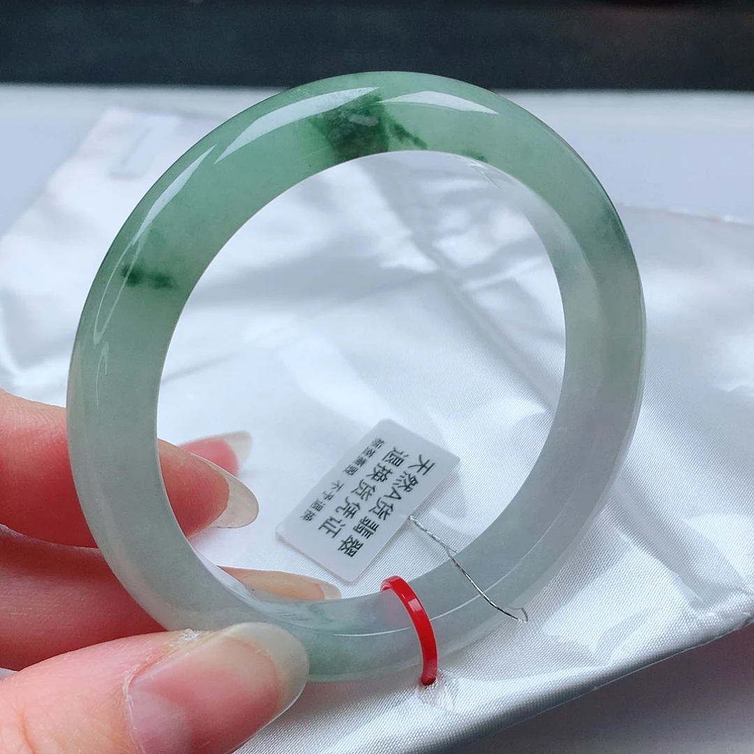 翡翠手镯未镶嵌55+圈