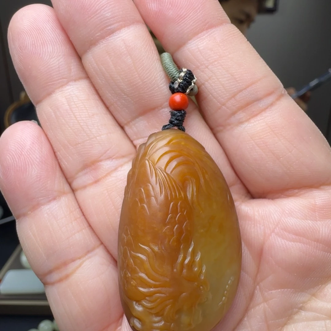 石***玉和田玉未镶嵌颈饰