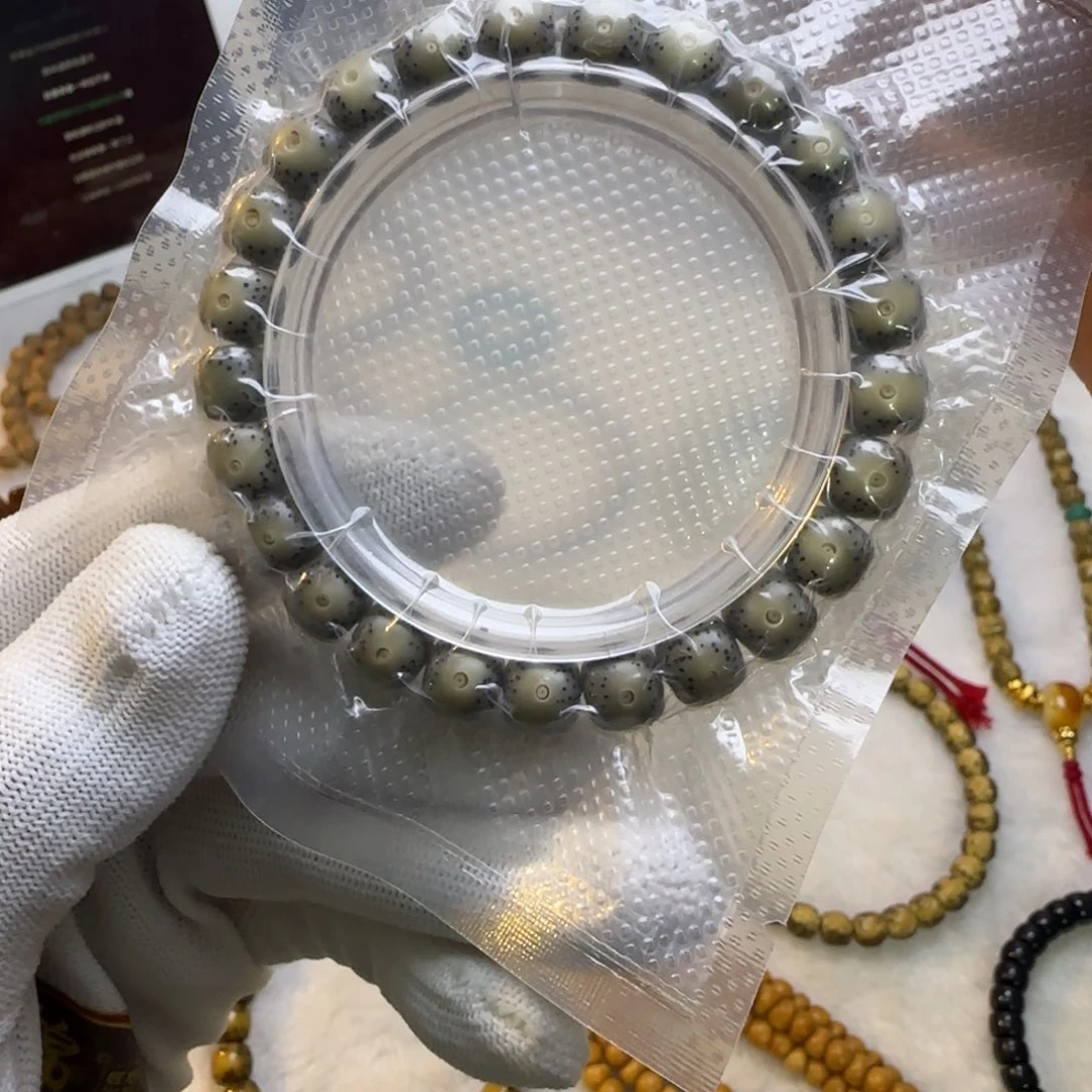 手串星月菩提绿冰黄金瞳03