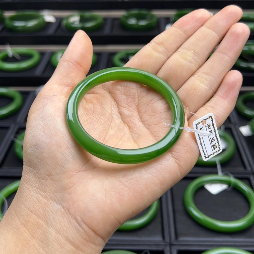 和田玉（碧玉）未镶嵌手镯