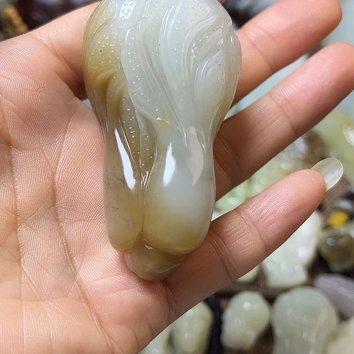 和田玉（黄玉）未镶嵌颈饰