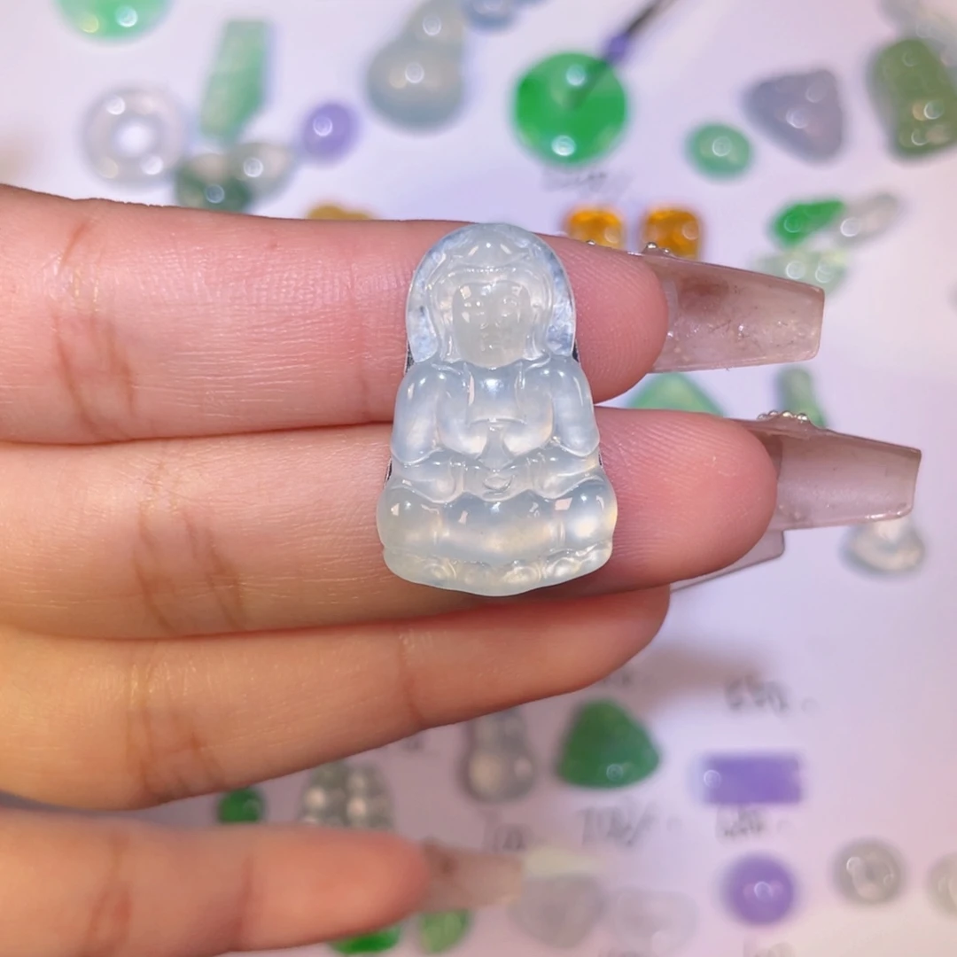 翡翠未镶嵌颈饰裸石