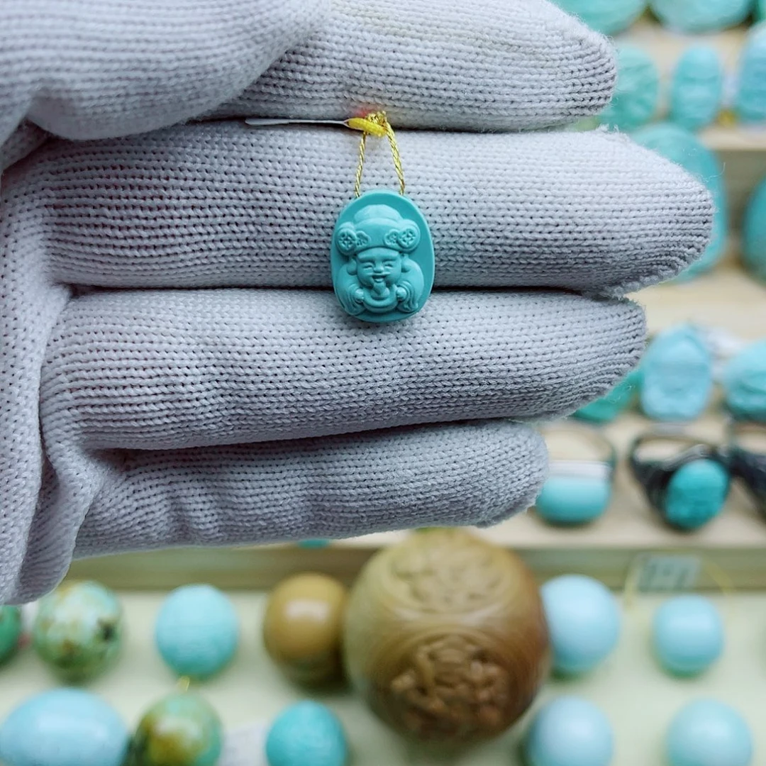 绿松石未镶嵌珠宝奇石