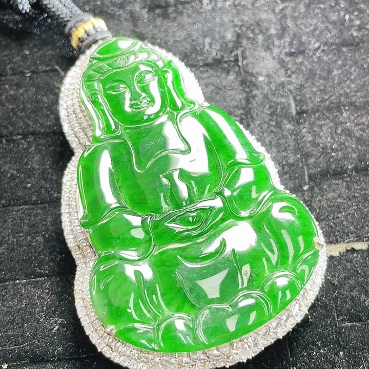 翡翠未镶嵌颈饰66