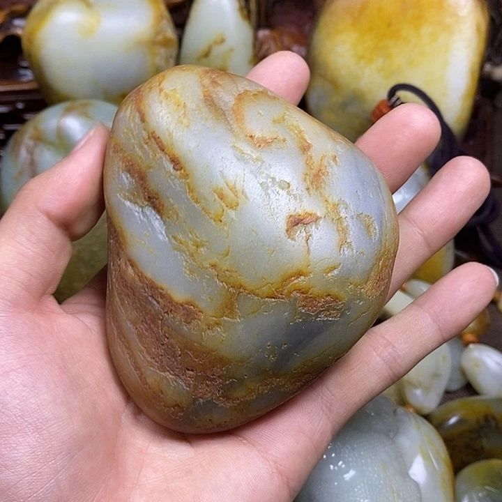 抹***春和田玉未镶嵌把件