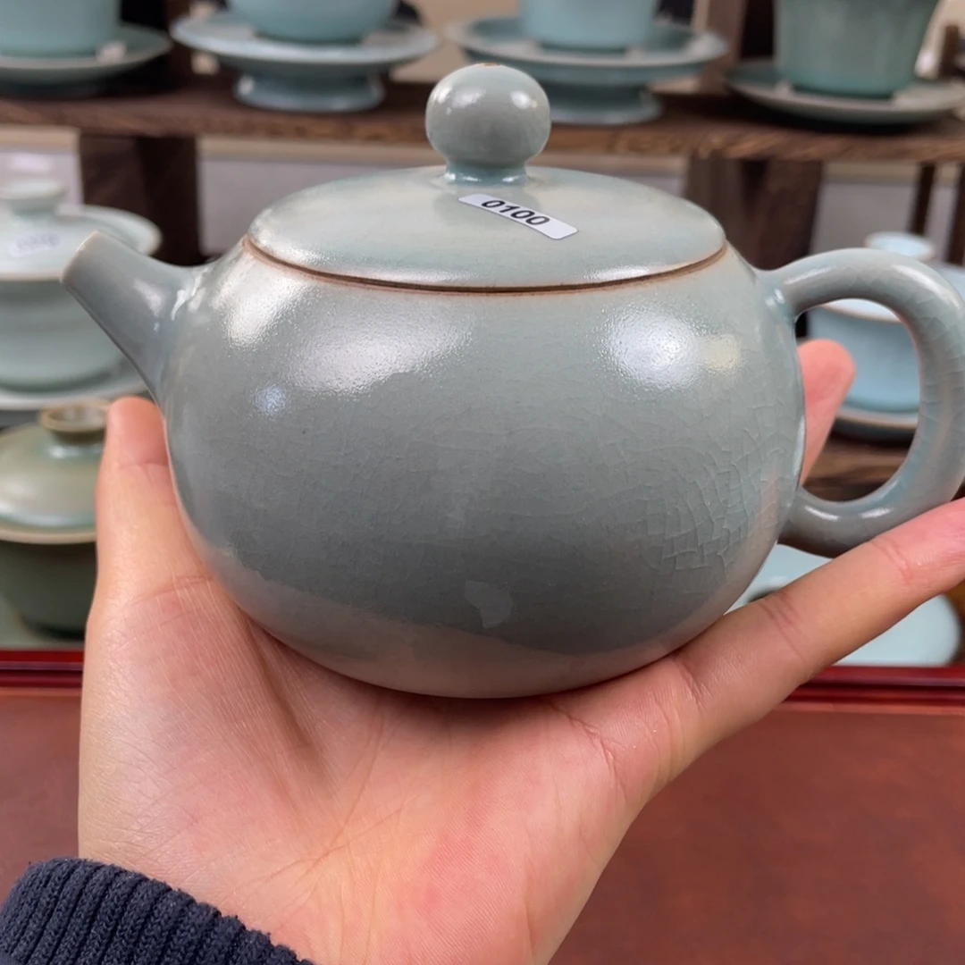 一***大瑕疵柴烧壶100号……………$