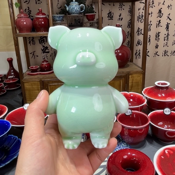 景德镇陶瓷猪摆件