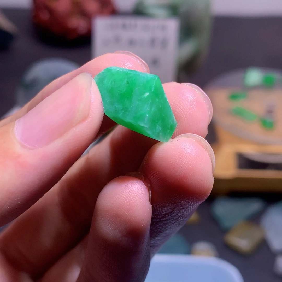 未镶嵌定制翡翠翡翠