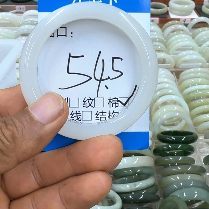 暴***ঞ和田玉未镶嵌手镯