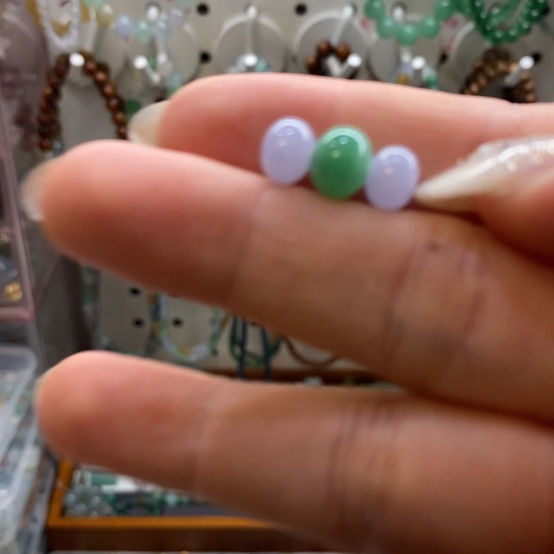 翡翠未镶嵌手链退换货运费自理