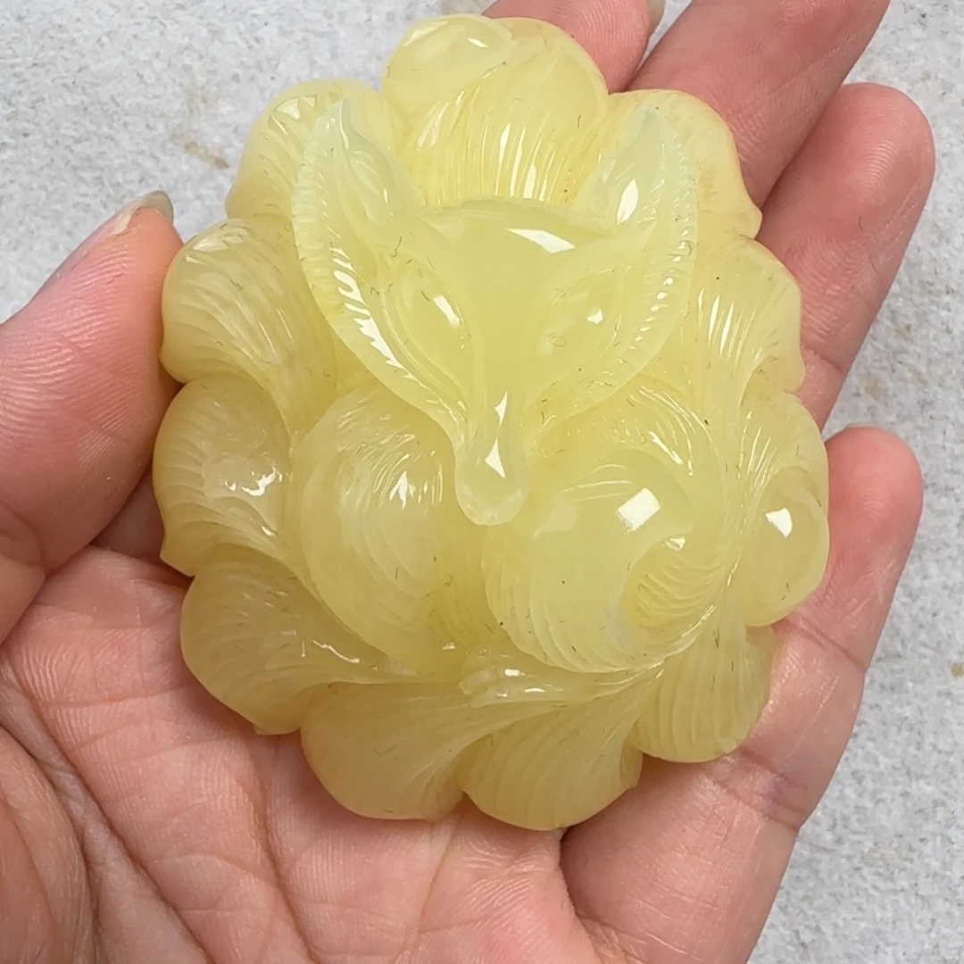 蜜蜡未镶嵌珠宝奇石