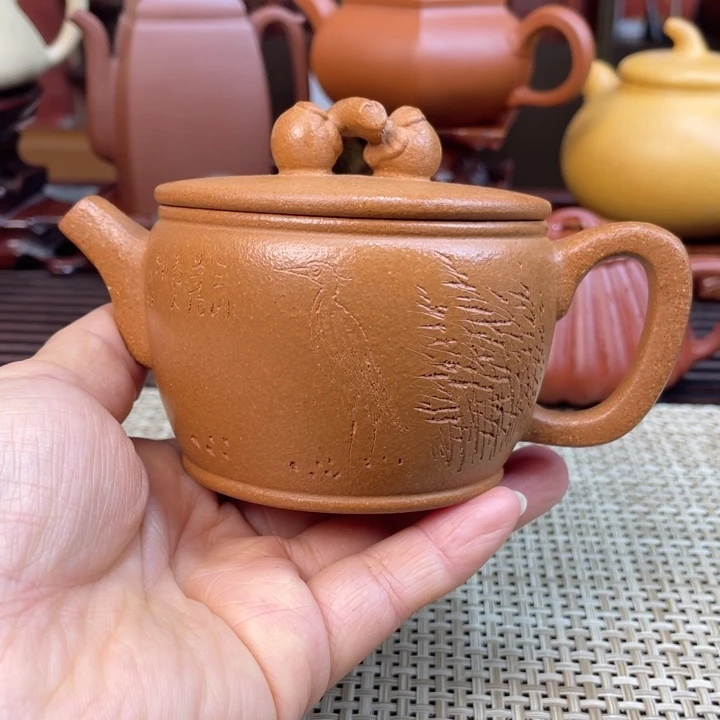 紫砂茶壶将破泥手工制作壶