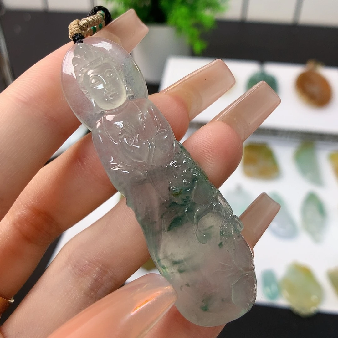 颈饰未镶嵌翡翠站观音