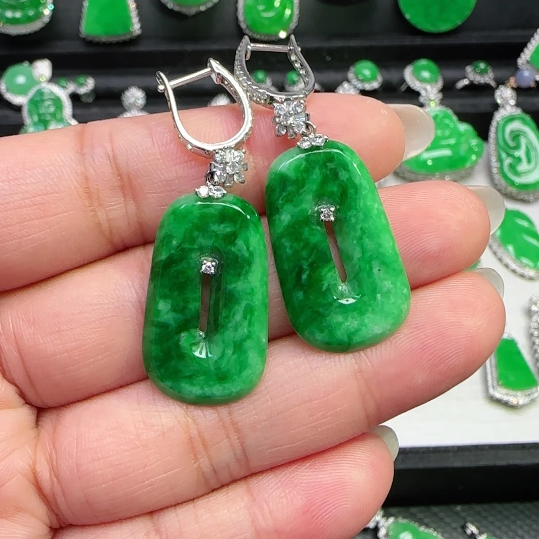 翡翠18K金镶嵌颈饰耳饰