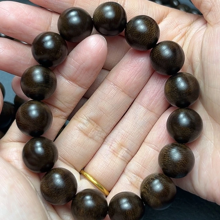 沉香手串白棋玉化