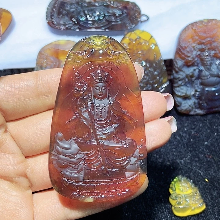 琥珀颈饰未镶嵌?****?地藏王