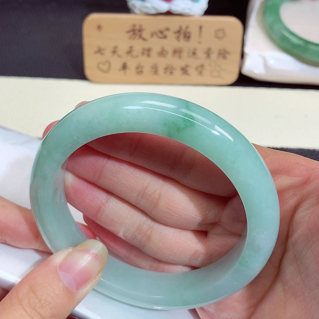 翡翠未镶嵌手镯1242