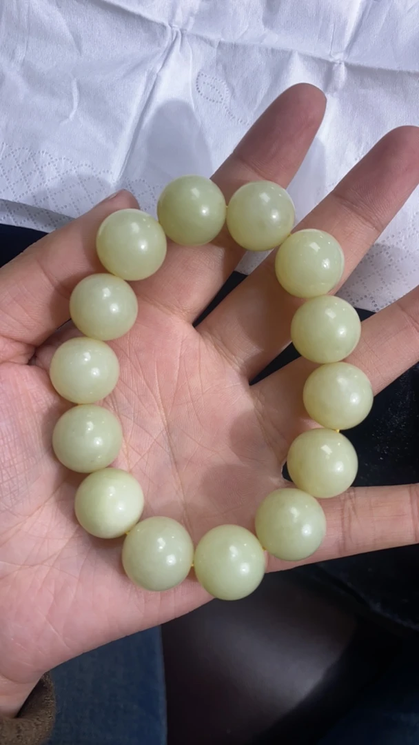 纯天然和田玉若羌黄口卡16圆珠