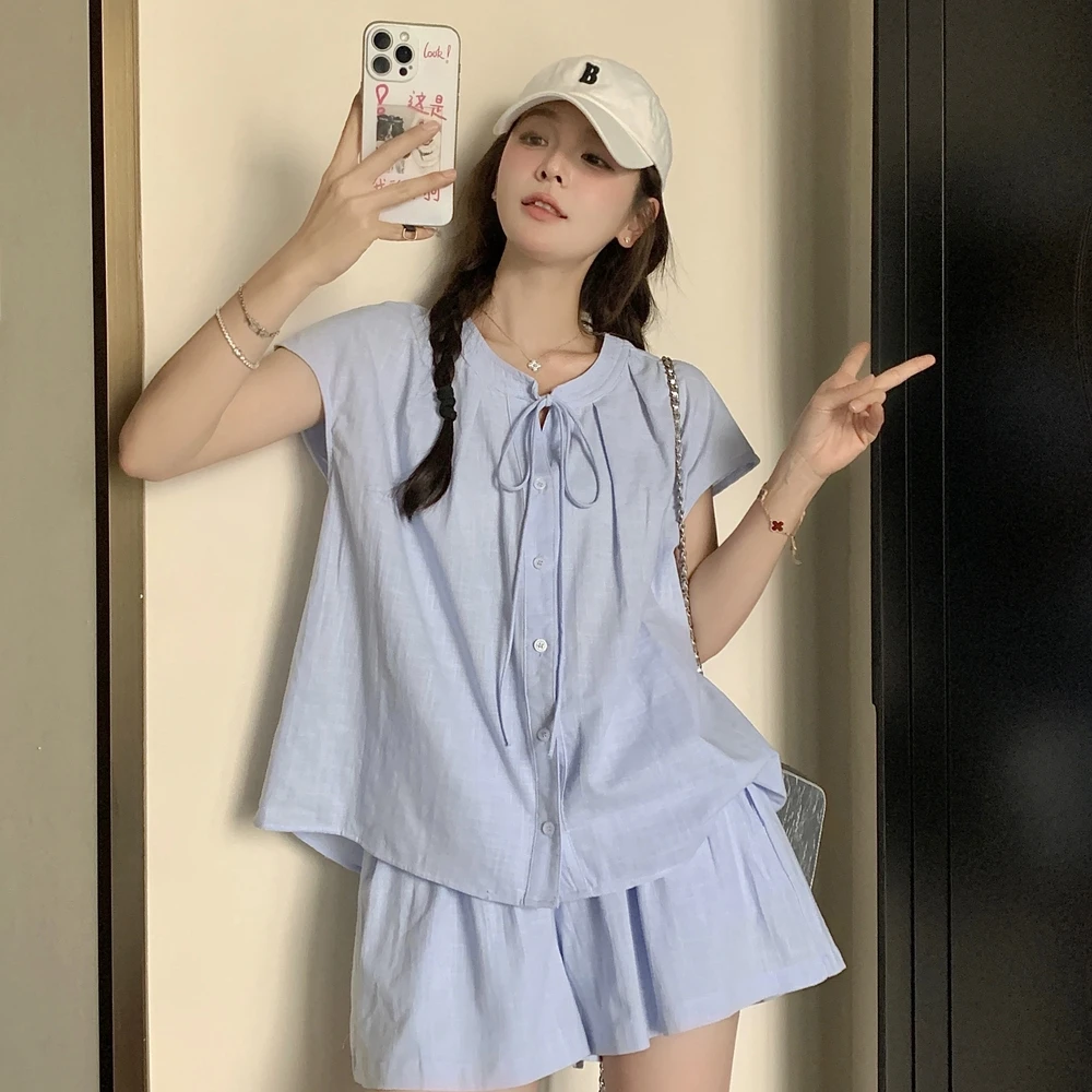 浅蓝色休闲随性舒适套装女2025夏新款宽松减龄短袖上衣短裤两件套