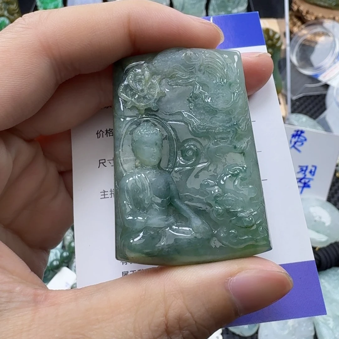 翡翠颈饰未镶嵌缅甸翡翠，有瑕疵，有裂