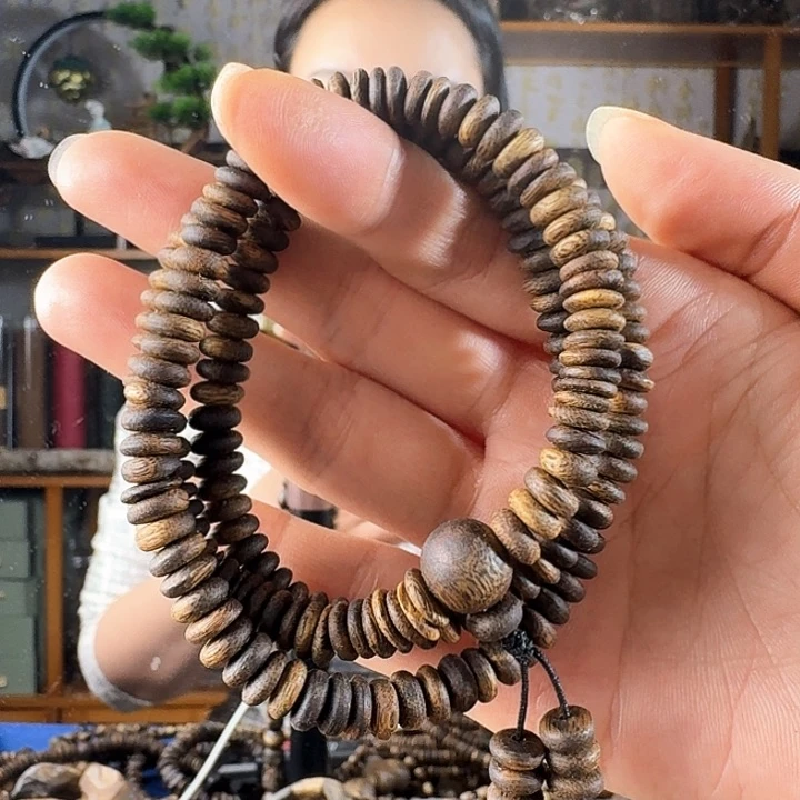 沉香手串满*醇化料白奇楠沉香纽扣珠手串15.9克