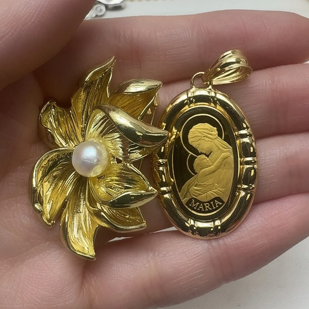 未镶嵌淡水珍珠颈饰金币999，外围k18