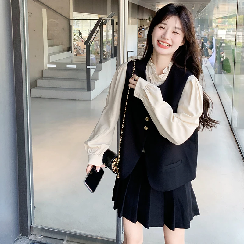 黑色韩系减龄马甲套装裙女春季2025新款衬衫百褶裙显瘦气质三件套