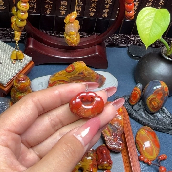 玛瑙/玉髓未镶嵌颈饰