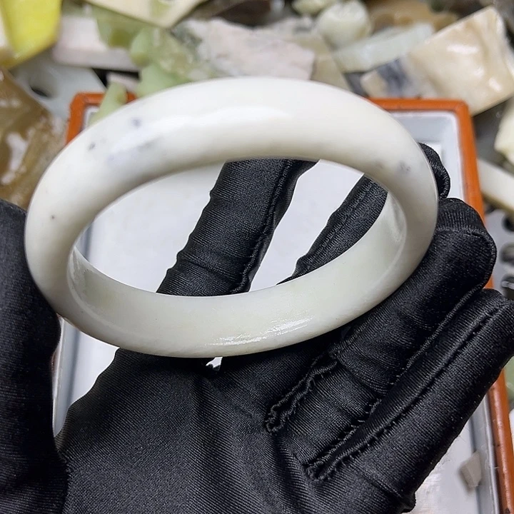 未镶嵌和田玉珠宝奇石