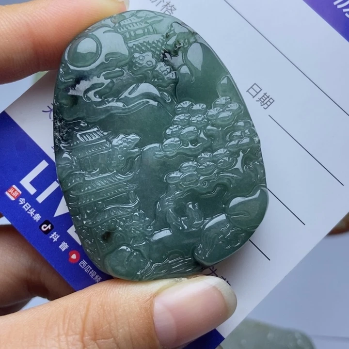 翡翠颈饰未镶嵌翡翠