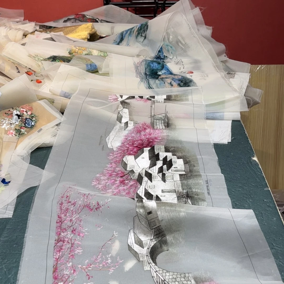 天***色刺绣纯手工。纯手工。纯手工