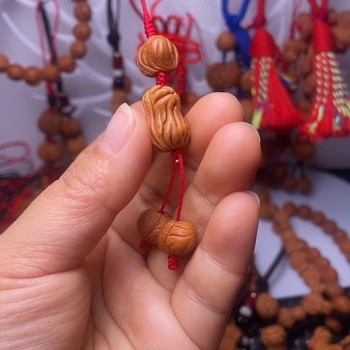 桃核吊坠龙纹桃枭