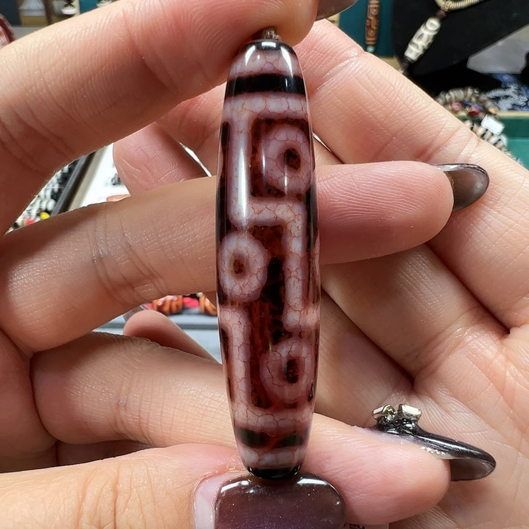 玛瑙/玉髓未镶嵌珠宝半成品吴老龙麟凤血折线九眼