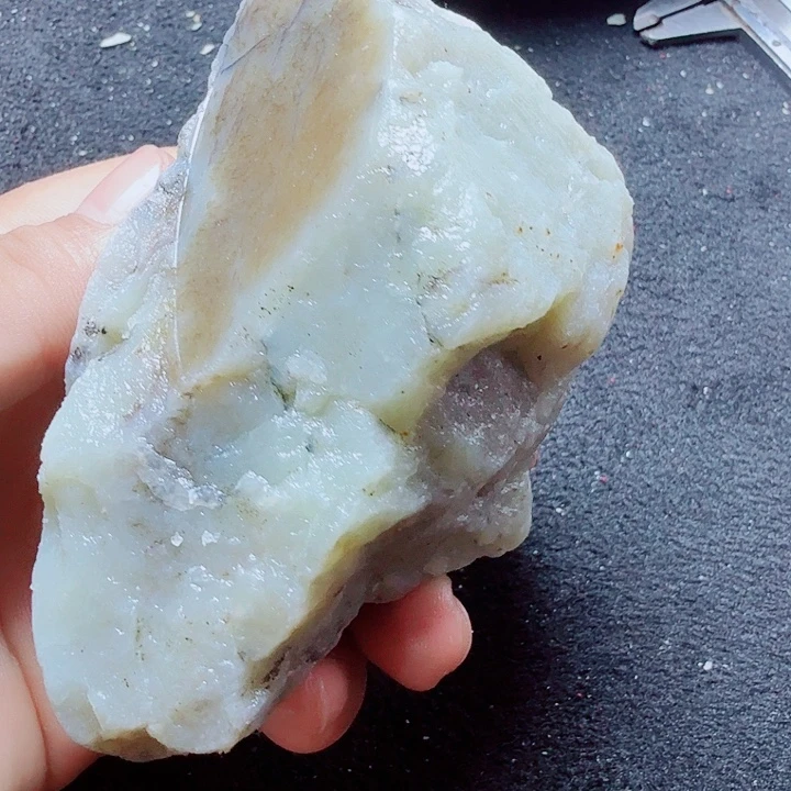 未镶嵌和田玉（糖玉）珠宝半成品