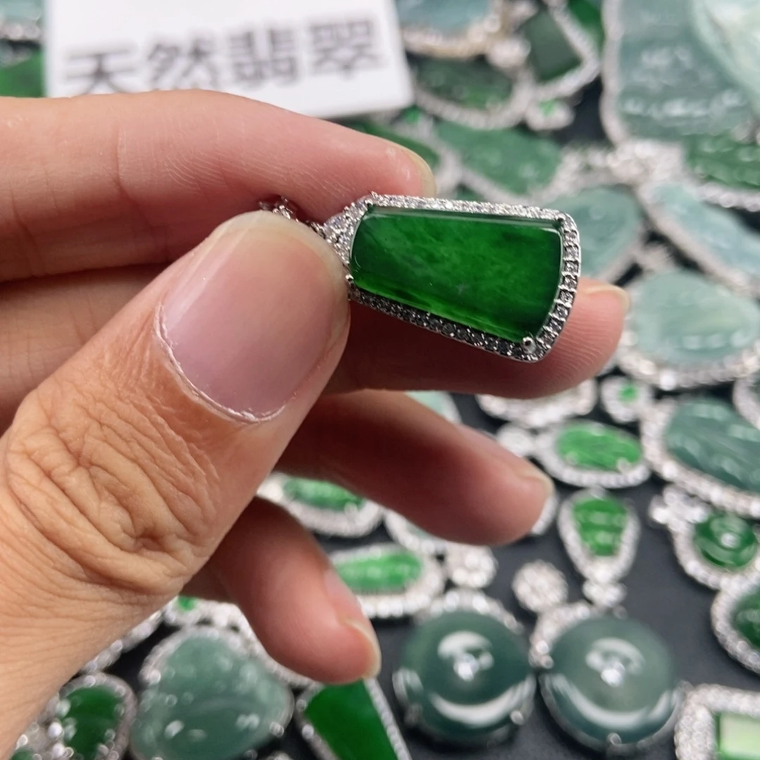 翡翠未镶嵌吊坠(不含链)