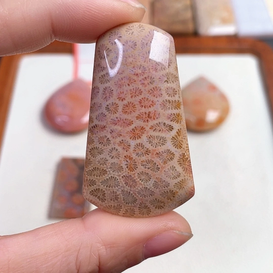 【闪购商品】查罗石吊坠(赠链)合金小**贝