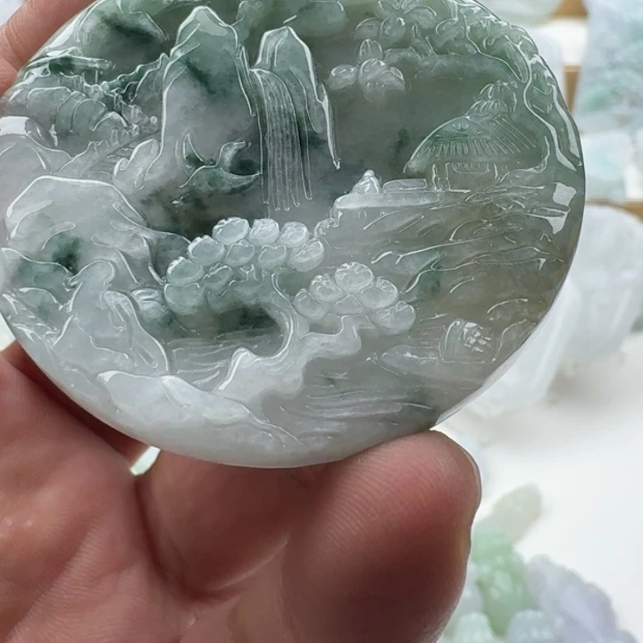 翡翠未镶嵌颈饰天然缅甸A货翡翠