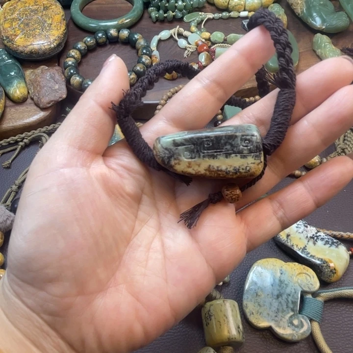 岫岩河磨玉（透闪石质玉）未镶嵌珠宝半成品