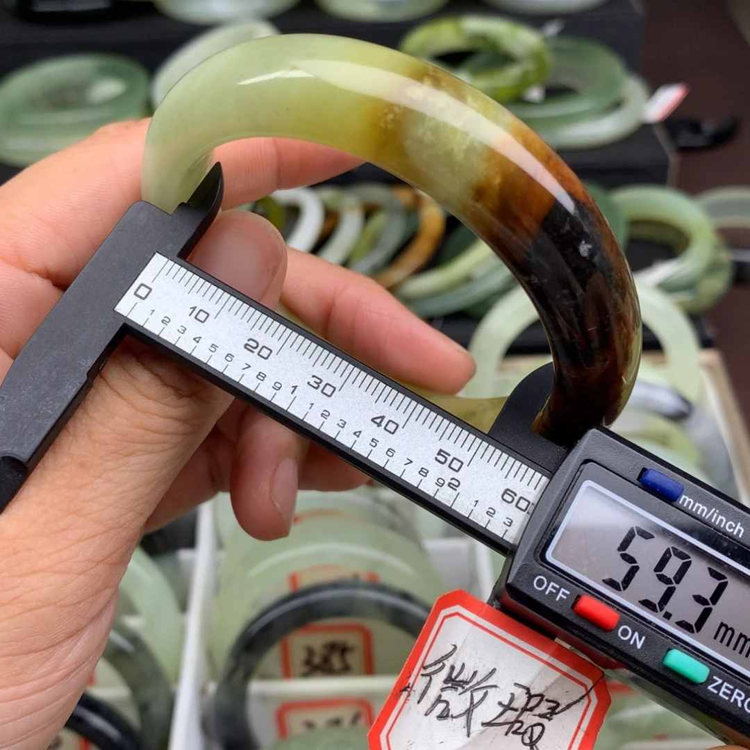 未镶嵌蛇纹石玉手镯387