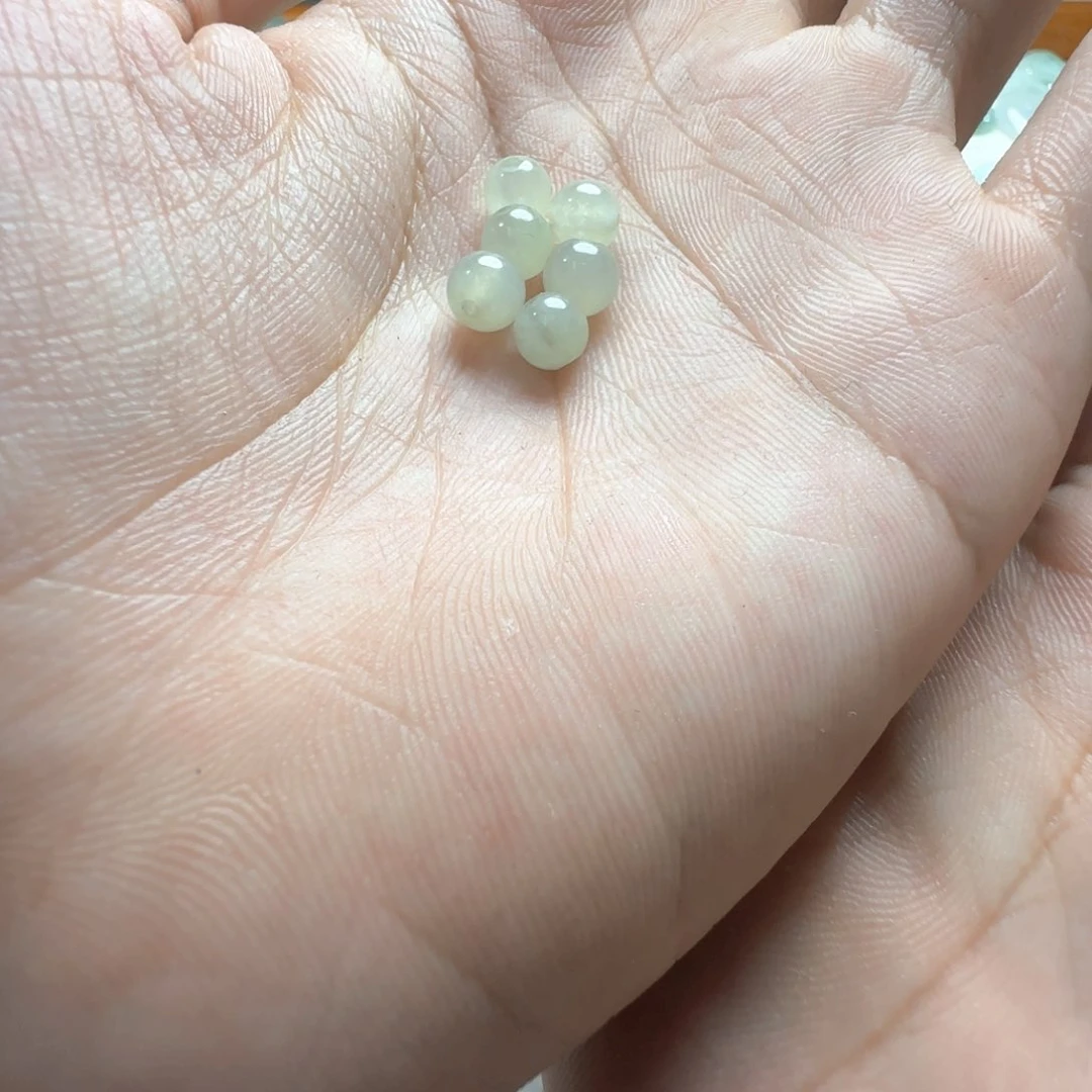 ****子翡翠未镶嵌吊坠(不含链)