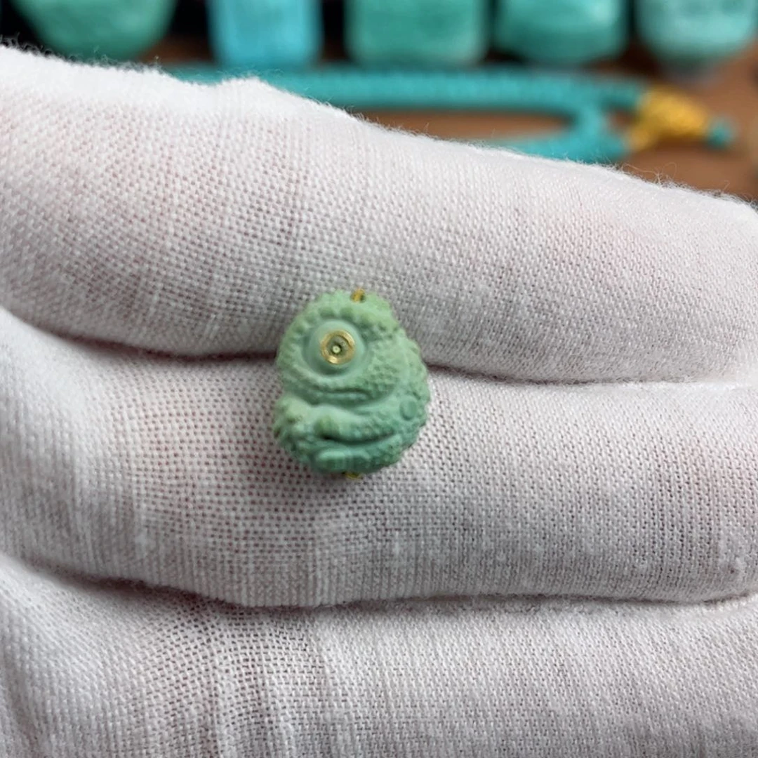 未镶嵌绿松石雕刻件