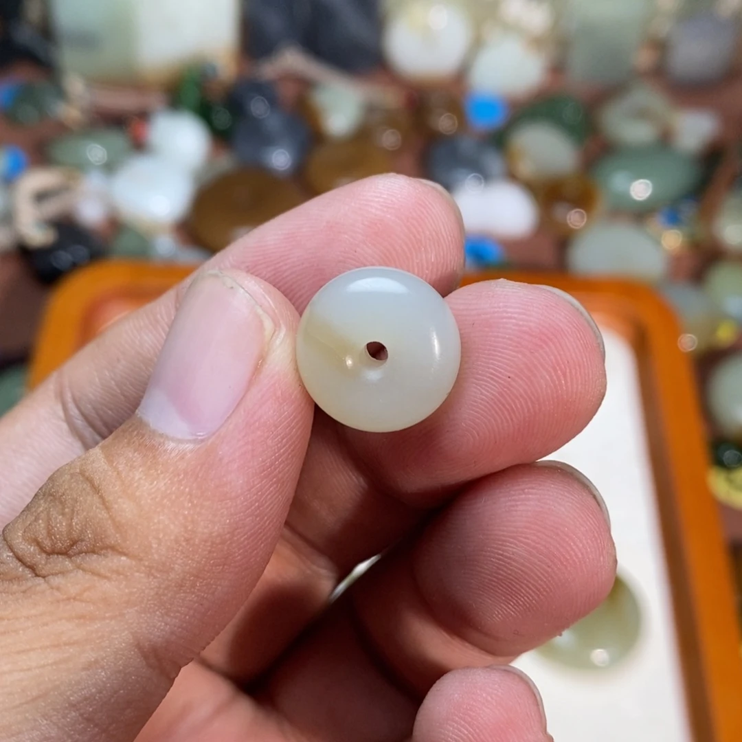 吊坠(不含链)未镶嵌和田玉糖有裂