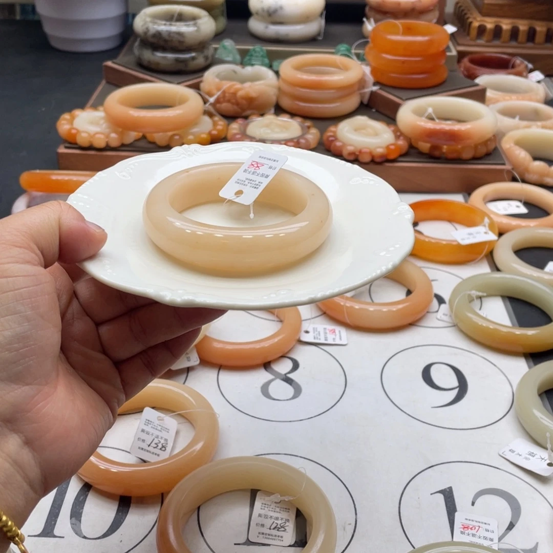 S***r石英岩玉未镶嵌手镯