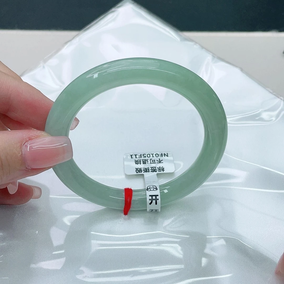 翡翠手镯未镶嵌圆56