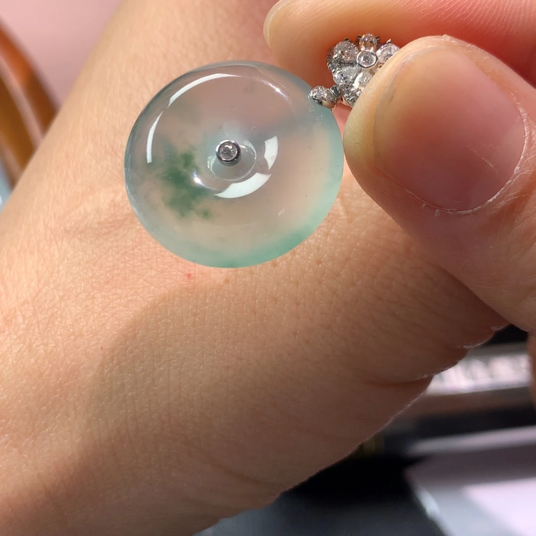 翡翠颈饰未镶嵌裸石21.6-8.2