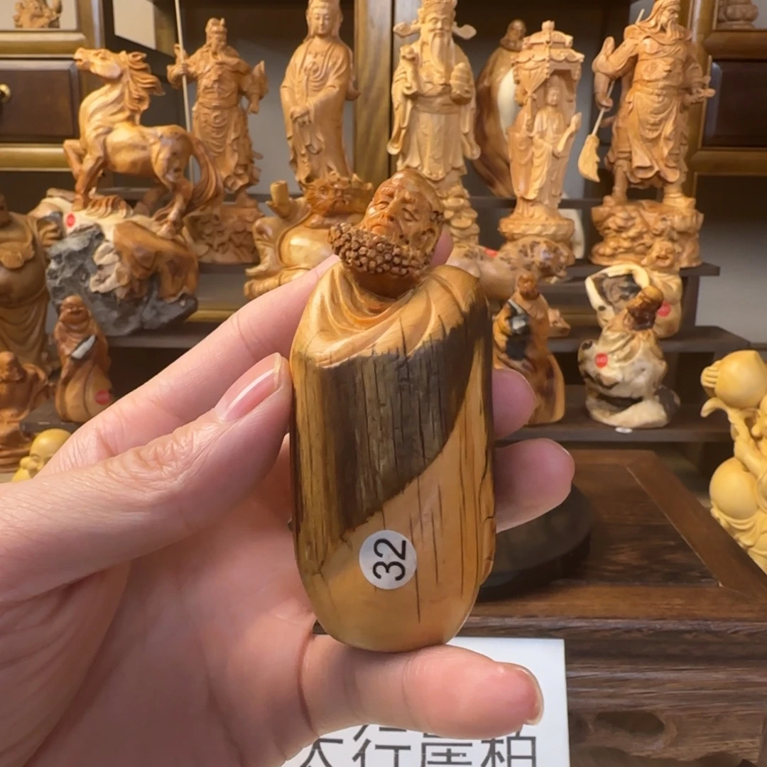 崖柏小木匠艺雕一物一拍