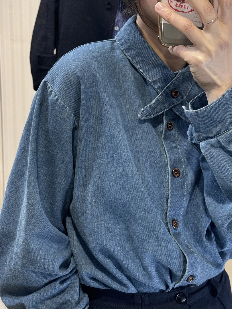 韩系交叉领长袖牛仔衬衫女春季2025新款复古叠穿设计感超好看衬衣