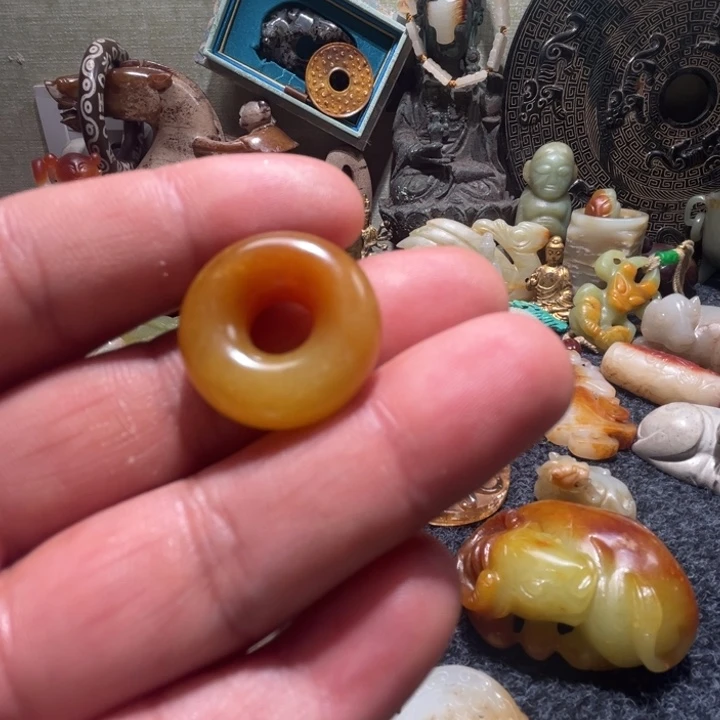 小***满和田玉（糖玉）未镶嵌挂件